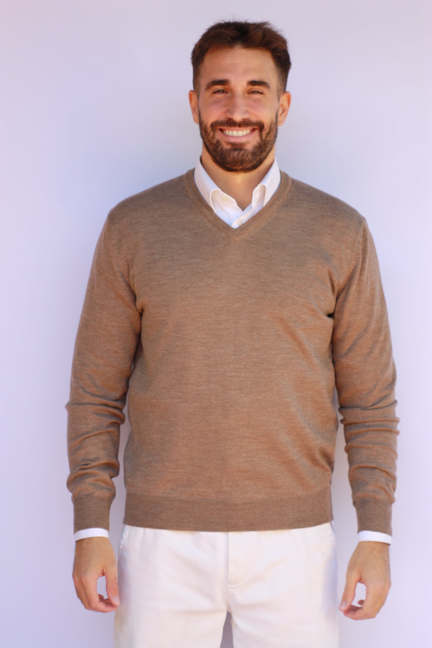 Scollo a V in Lana Merinos Beige